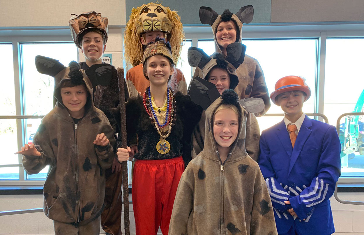 students  in costumes