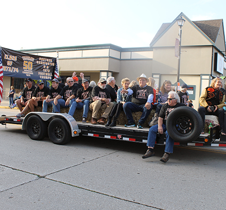 alumni on trailer