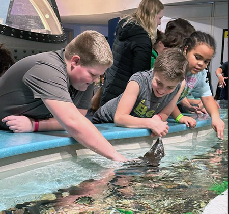 students with touch tank