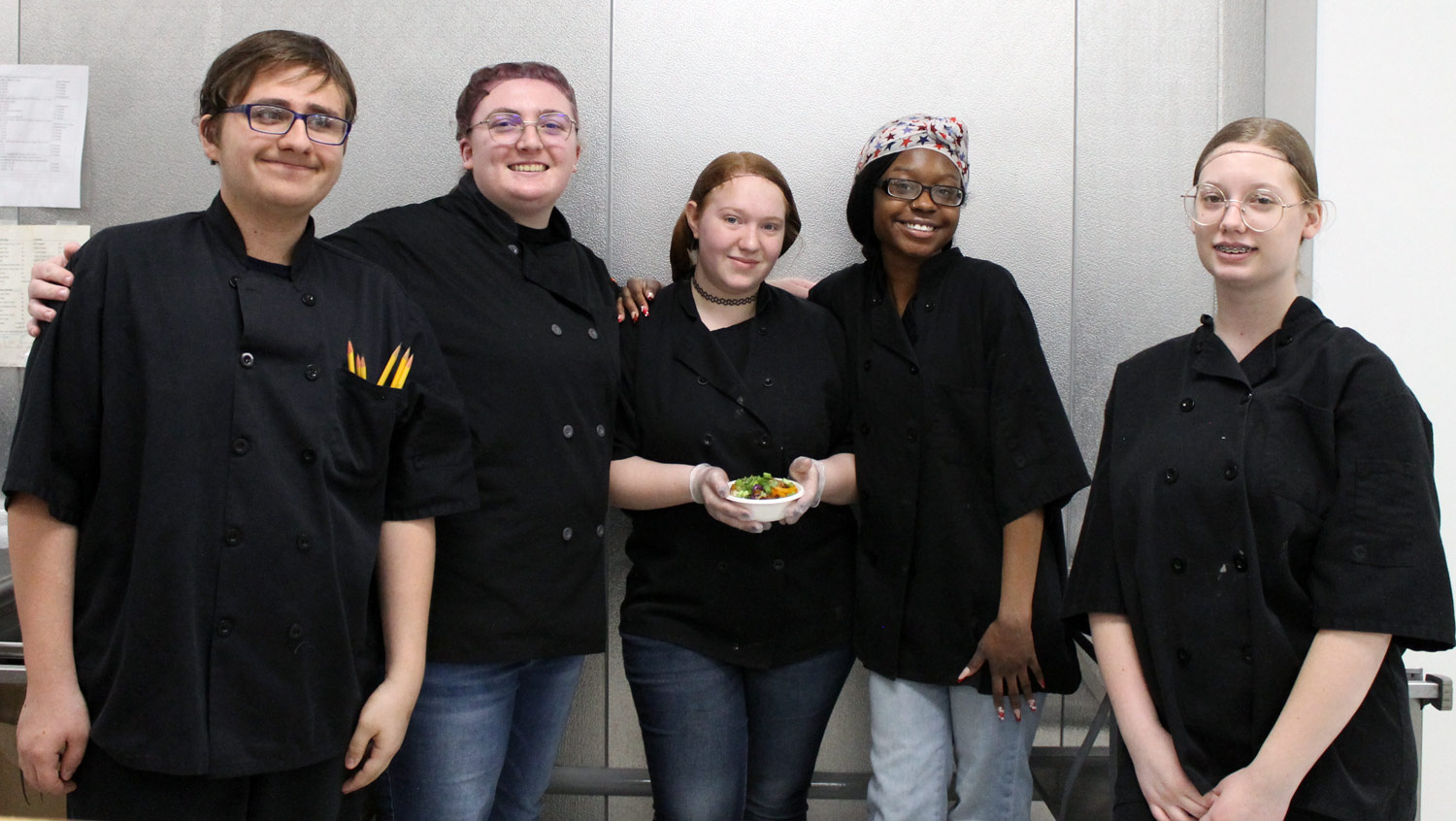 5 students with entree