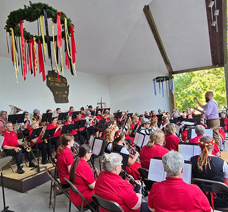 german band on City Park stage