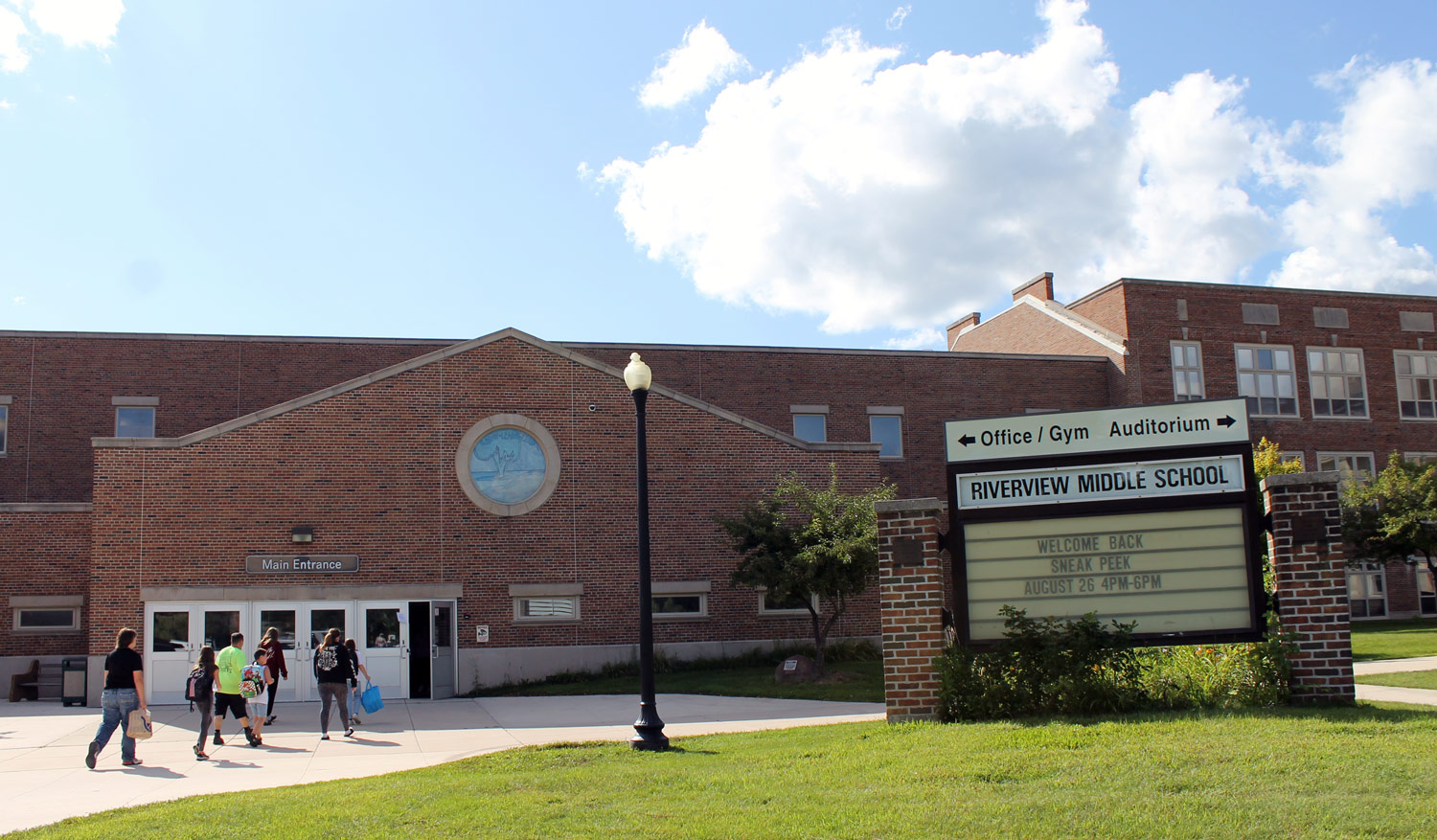 families entering Riverview