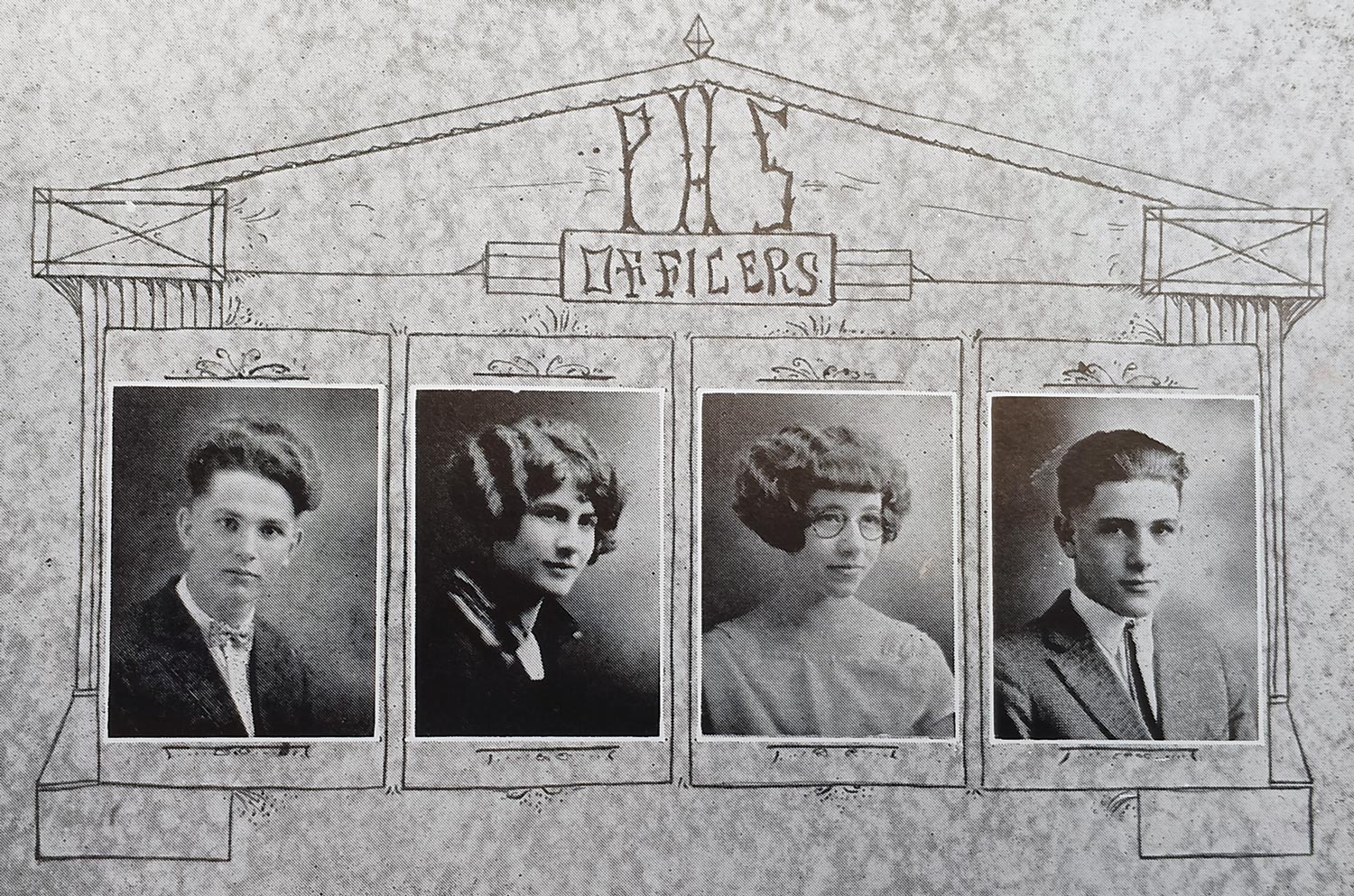 4 portraits in ornate frames